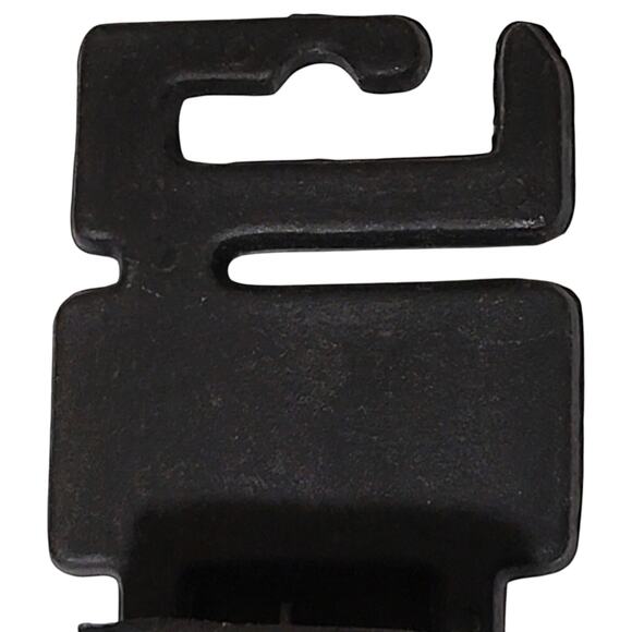 3pcs Heavy-Duty Black Plastic Adapter Clips Pegboard Hook Compatible 1¾" x 3.75" - Picture 6 of 7